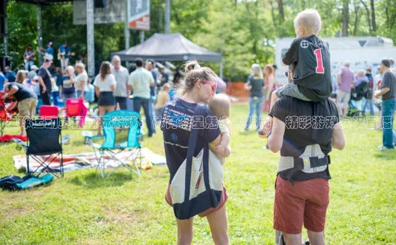 门徒娱乐在线登录普信公司足球运动员直播玩游戏：体育明星魅力大揭秘，精彩游戏实况直播